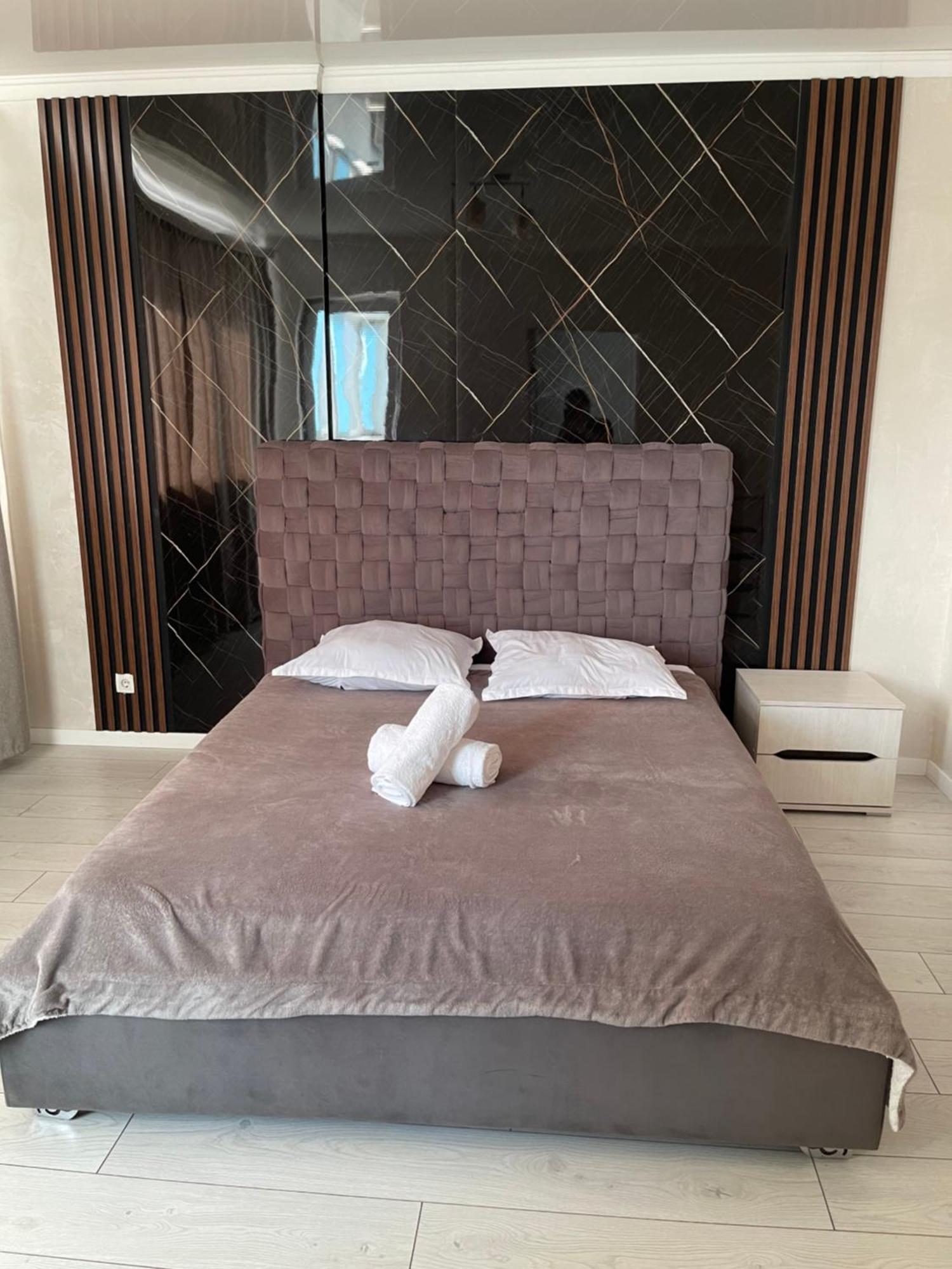 3-room Altyn Bulak 1 Apartment *
