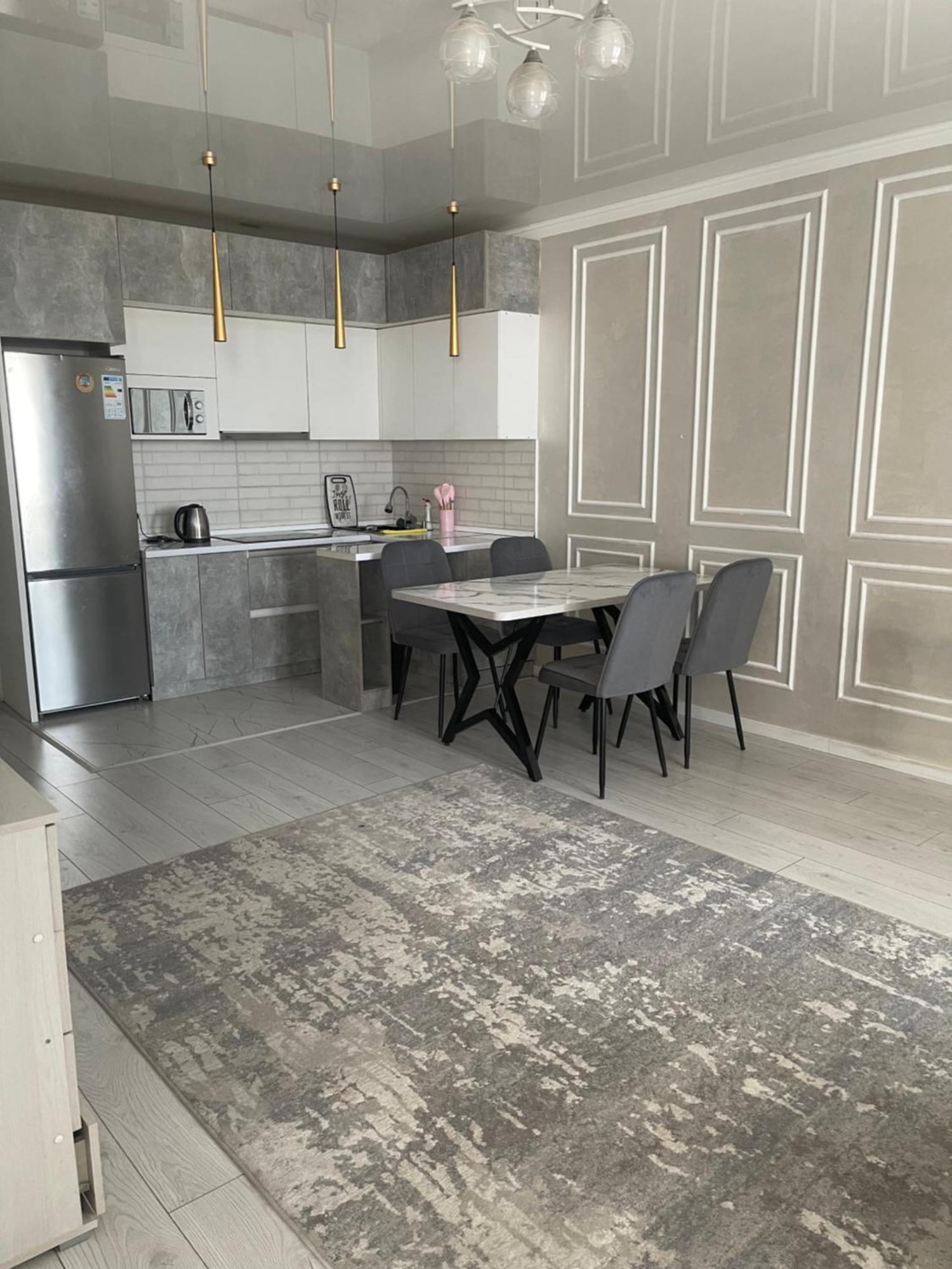3-room Altyn Bulak 1 Apartment