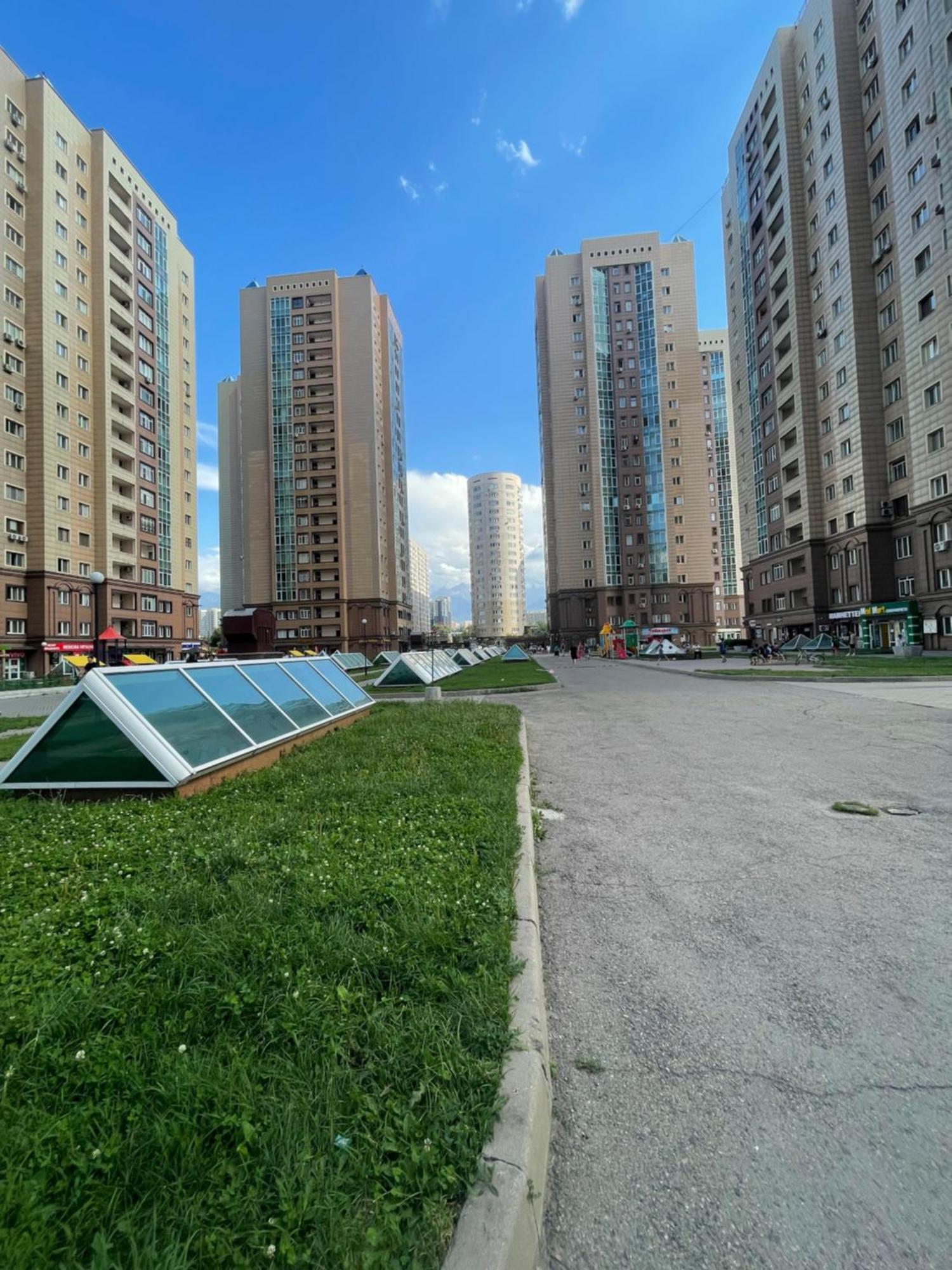3-room Altyn Bulak 1 Apartment *