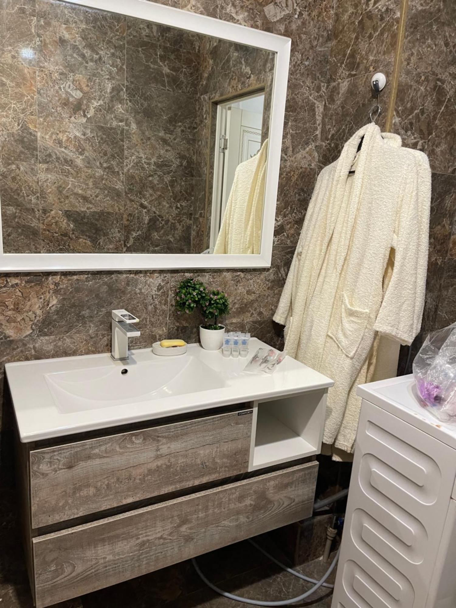 3-room Altyn Bulak 1 Apartment