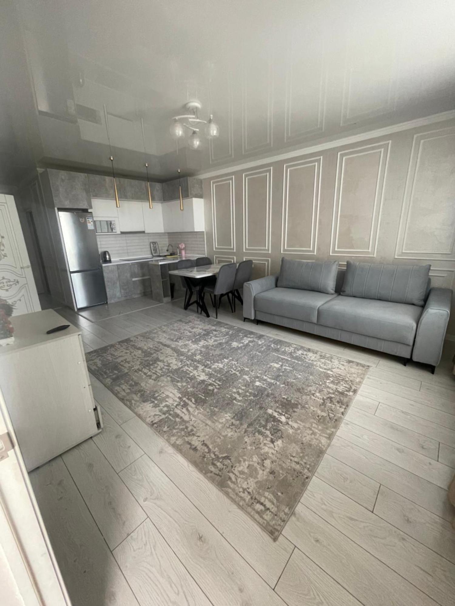 3-room Altyn Bulak 1 Apartment